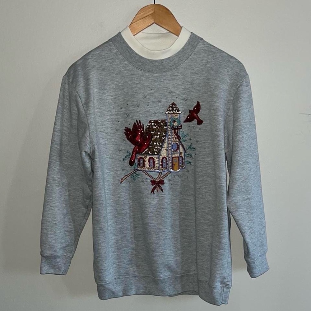 Bobbie Brooks Gray Crewneck Sweater with Holiday Scene